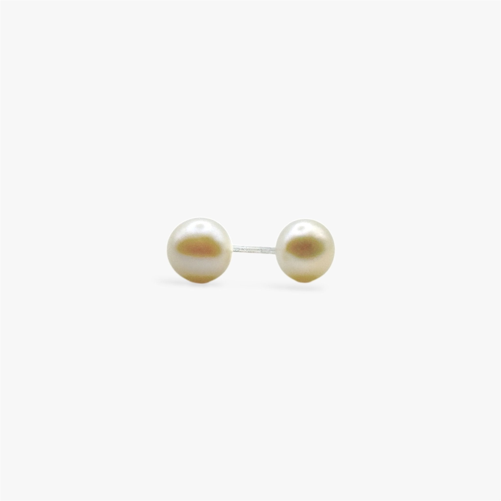 Eterna Classic Pearl Stud Earrings - Verduri